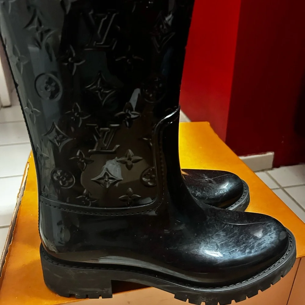 Louis Vuitton Monogram Rain Boots - Picture 1 of 15